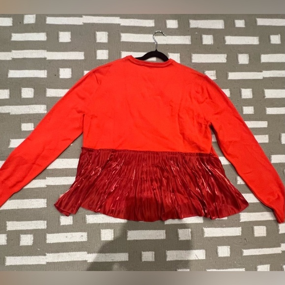 Rhie Vibrant Orange V-Neck Sweater - Picture 4 of 5